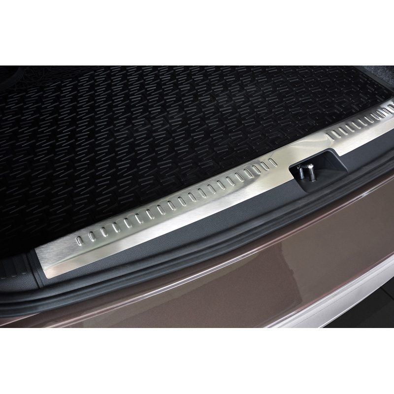 Protection de seuil arrière d'intérieur inox sur mesure pour Skoda Octavia III Combi 2013-2016 & FL 2017-2020 (incl. Scout & RS) 'Ribs'