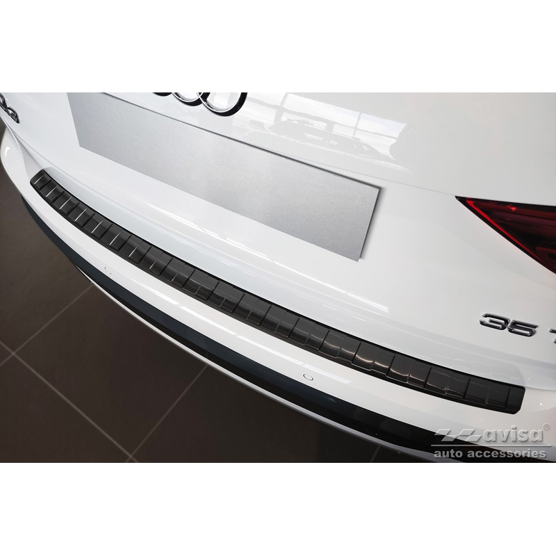 Protection de seuil arrière inox Noir sur mesure pour Audi Q3 II 2019- incl. S-Line 'Ribs'