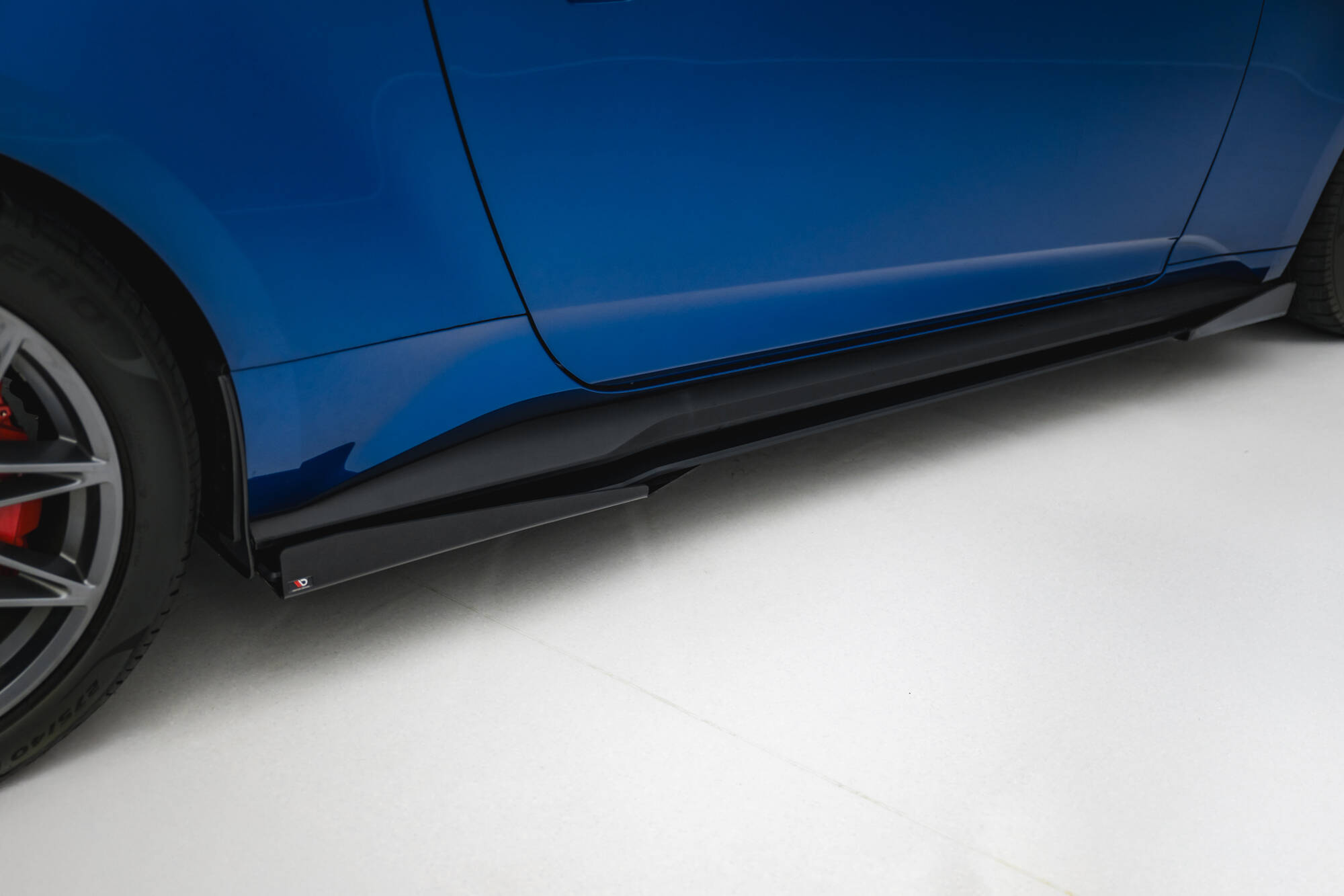 Street Pro Zijskirts + Flaps Ford Mustang GT MK7 Maxton Glanzend zwart