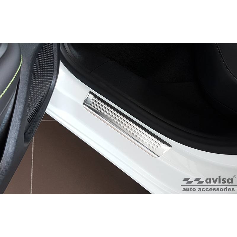 Seuils de portes inox sur mesure pour Peugeot 2008 II 2020- 'Lines' - 4-pièces