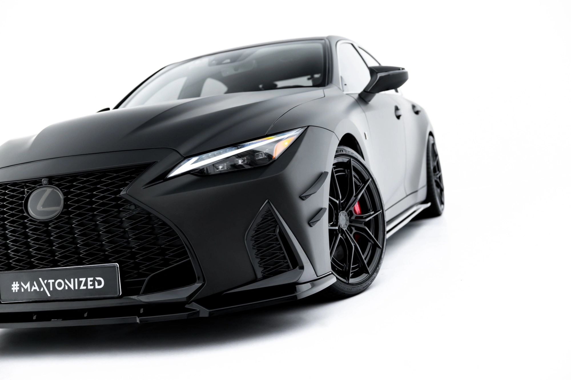 Voorspoiler Lexus IS 500 Mk3 Facelift 2 (XE30) Maxton Glans Zwart V.1