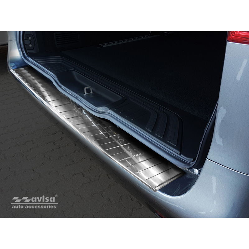 Protection de seuil arrière inox sur mesure pour Mercedes Vito & Classe-V 2014-2019 & Facelift 2019- 'Ribs' (Version longue)