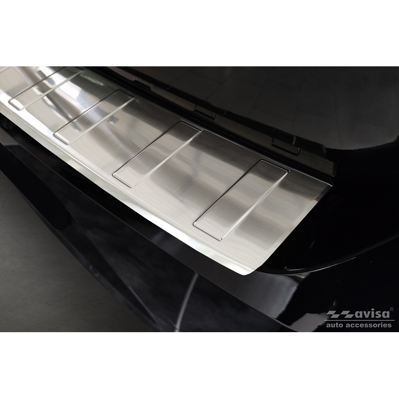 Protection de seuil arrière inox sur mesure pour Opel Astra L HB 5-portes 2021- 'Ribs'