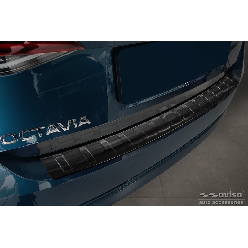 Protection de seuil arrière inox noir sur mesure pour Skoda Octavia IV Liftback 2020-2024 & FL 2024- 'Ribs'