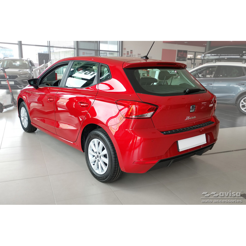 Protection de seuil arrière inox noir sur mesure pour Seat Ibiza 6F Facelift 2021- 'Ribs'