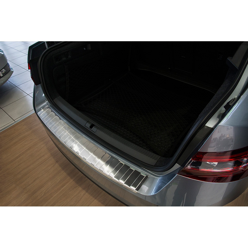 Protection de seuil arrière inox sur mesure pour Skoda Superb Liftback 2015-2019 & 2019- 'Ribs'