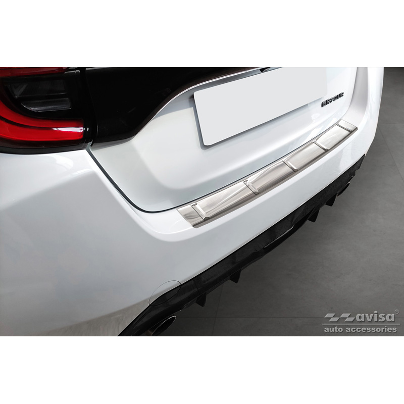 Protection de seuil arrière inox sur mesure pour Toyota Yaris IV 'GR' 2020- 'Ribs'