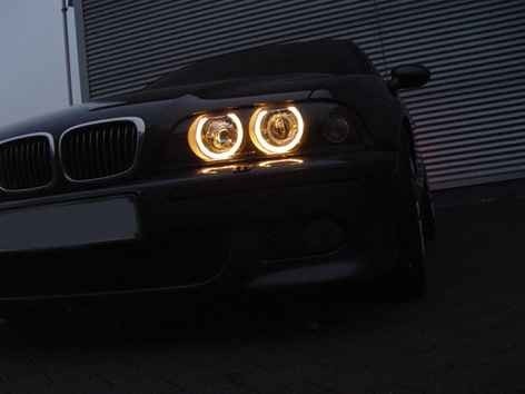 Phares BMW E39 Angel Eyes pour les xenon
