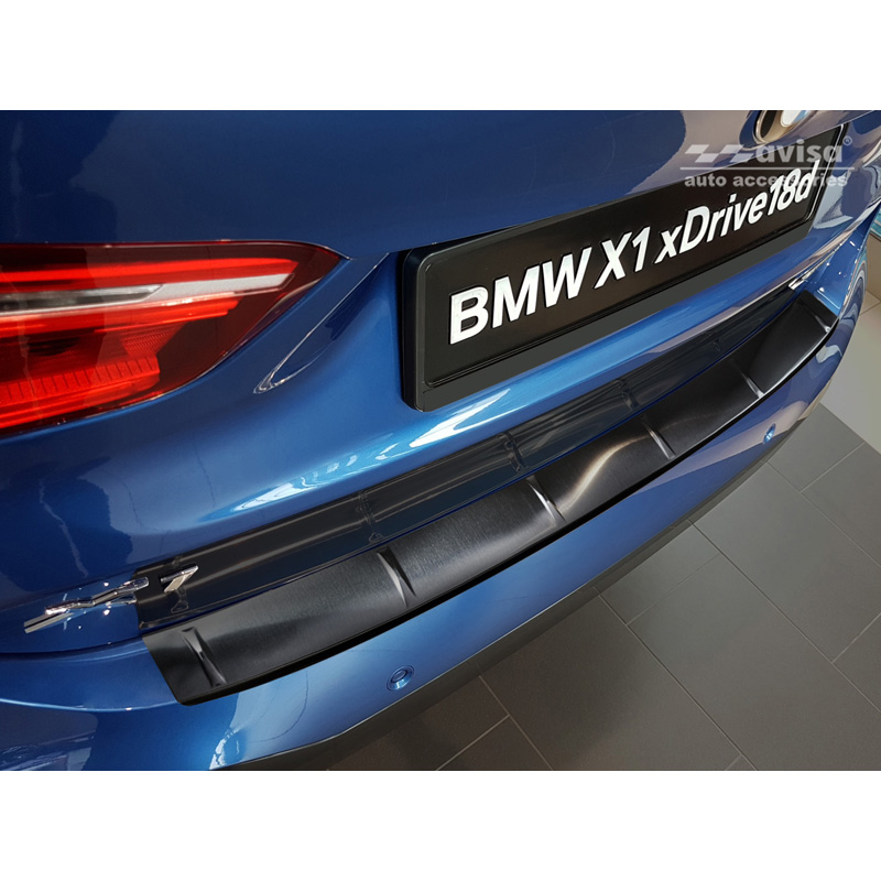 Protection de seuil arrière inox noir sur mesure pour BMW X1 II F48 Paquet M 2015-2022 'Ribs'