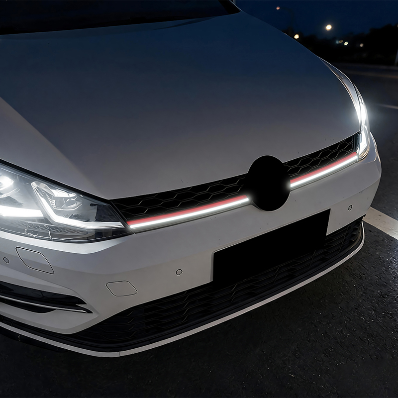 Grill en Optique-GTI avec Bande-LED sur mesure pour Volkswagen Golf VII (7.5) HB/Variant Facelift 2017-2020