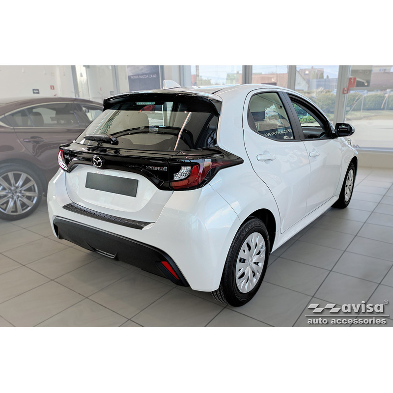 Protection de seuil arrière inox noir sur mesure pour Mazda 2 Hybrid 2022- 'Ribs'