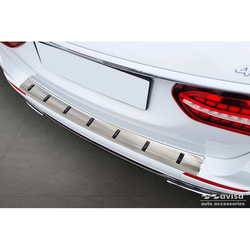 Avisa Protection de seuil arrière inox sur mesure pour Mercedes Classe-E Estate S213 2016-2023 (incl. E53 AMG) 'STRONG EDITION'