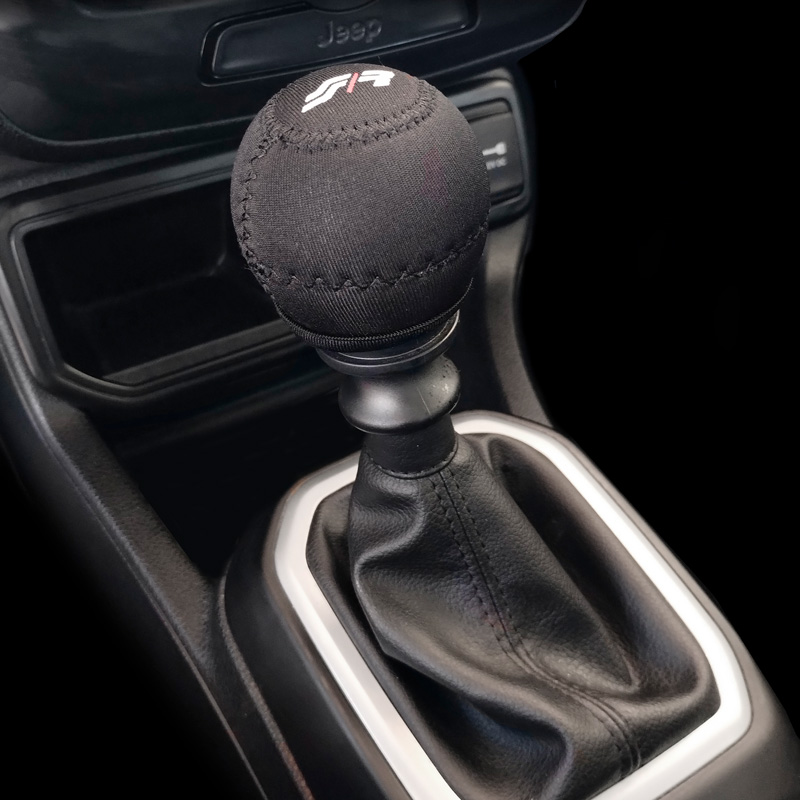 Simoni Racing Housse pour Pommeau de Vitesse Universal Little - Noir + Logo