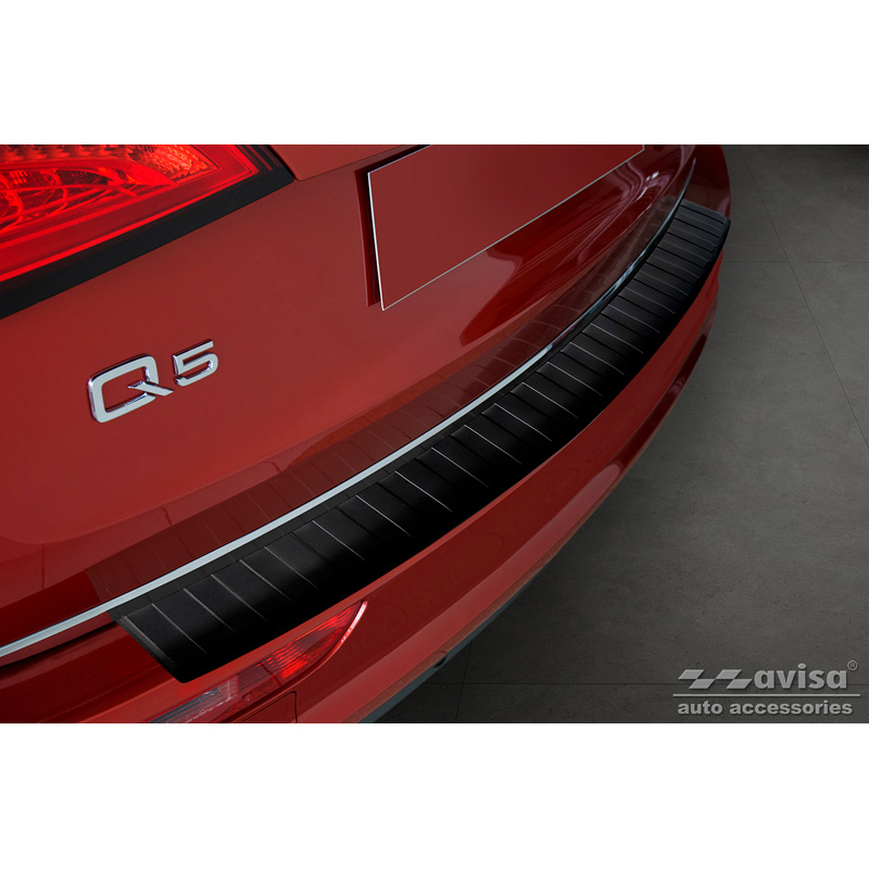 Protection de seuil arrière inox noir mat sur mesure pour Audi Q5 2008-2012 & 2012- 'Ribs'