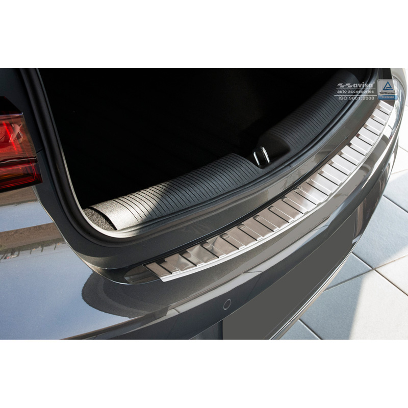 Protection de seuil arrière inox sur mesure pour Opel Astra K HB 5-portes 2015- 'Ribs'