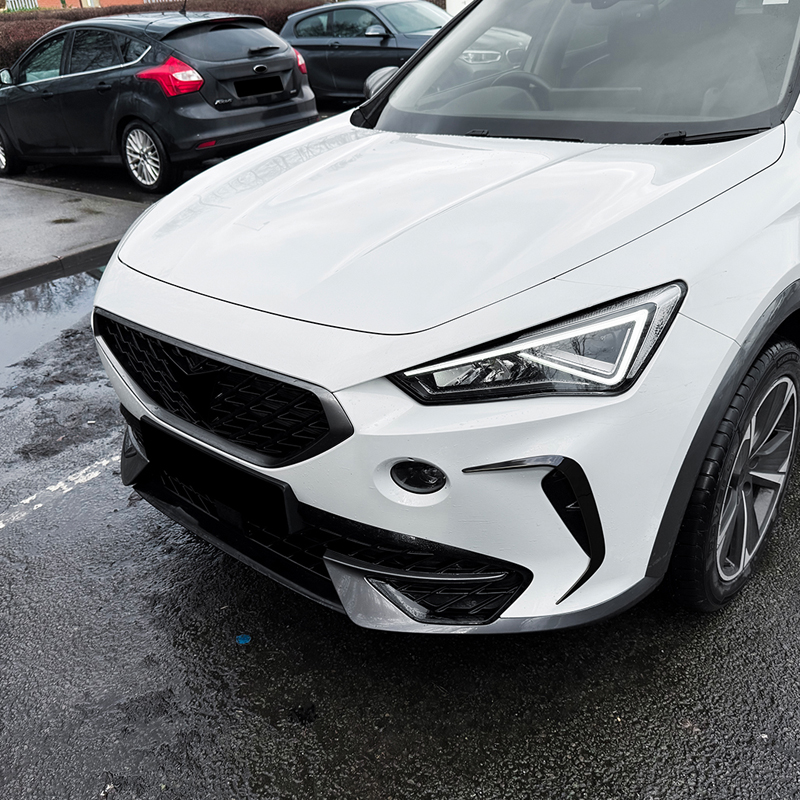 Prises d'air du pare-chocs avant sur mesure pour Cupra Formentor 2020-2024 (ABS Noir Luisant)