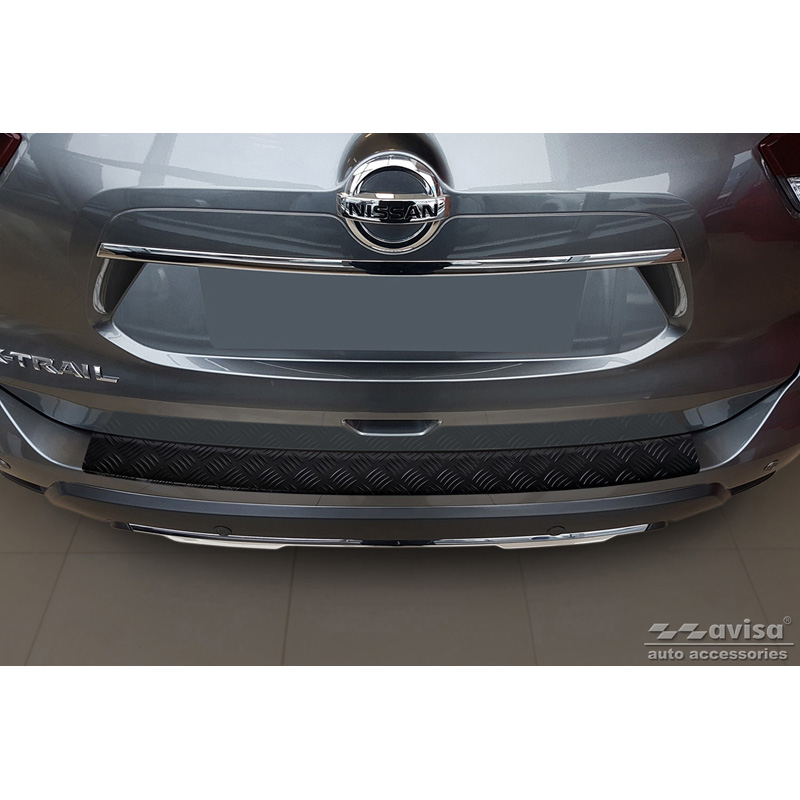 Protection de seuil arrière en aluminium noir mat sur mesure pour Nissan X-Trail III (T32) Facelift 2017-2021 'Riffled Plate'
