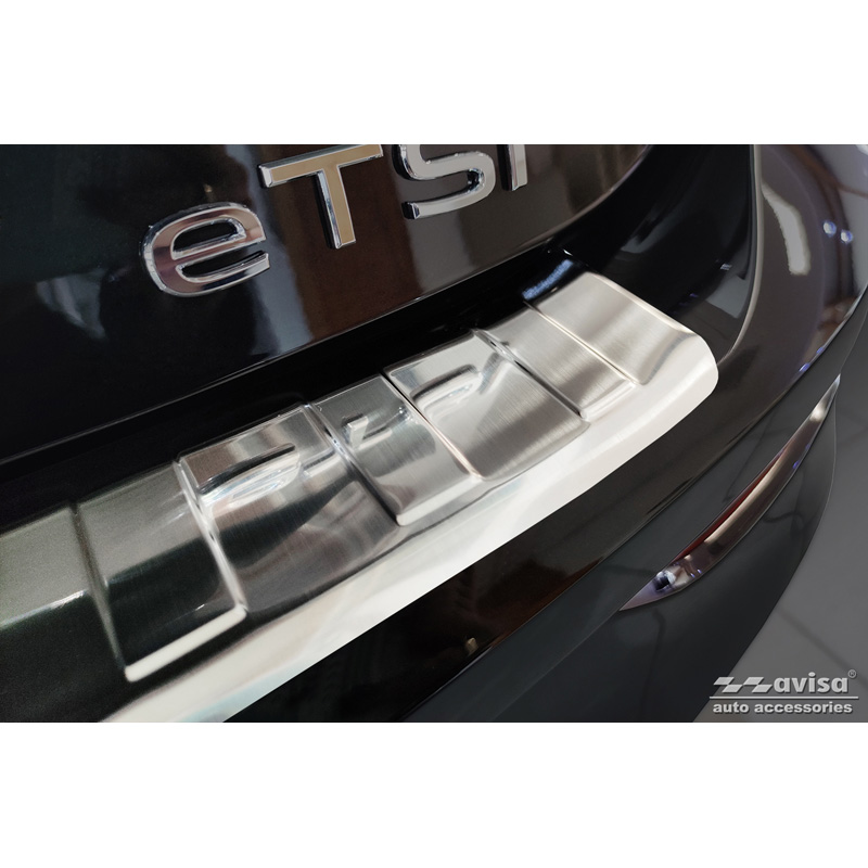 Protection de seuil arrière inox sur mesure pour Volkswagen Golf VIII Variant 2020-2024 & FL 2024- 'Ribs'