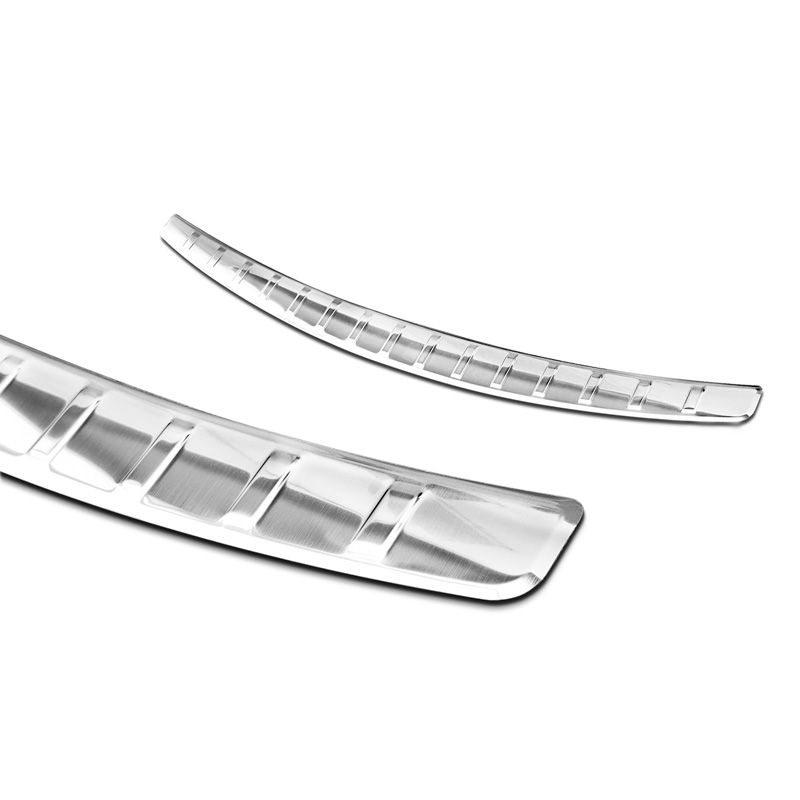 Protection de seuil arrière inox sur mesure pour Mercedes Classe-C W205 Sedan 2014-2019 & 2019-2021 'Ribs'