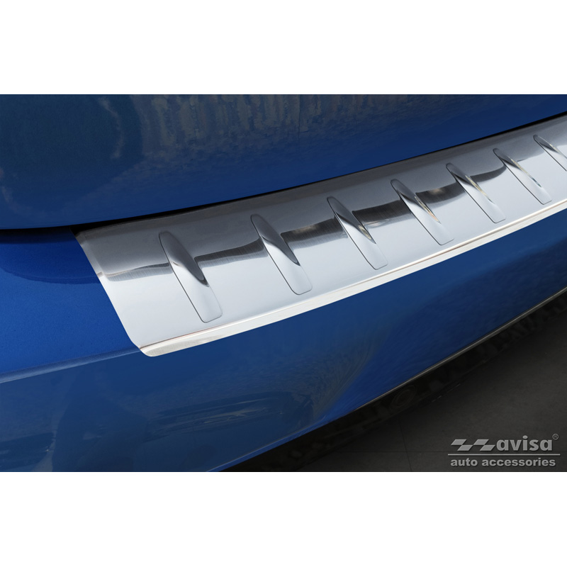 Protection de seuil arrière inox sur mesure pour BMW 2 Active Tourer F45 2013-2021 avec Pacquet-M 'Ribs'