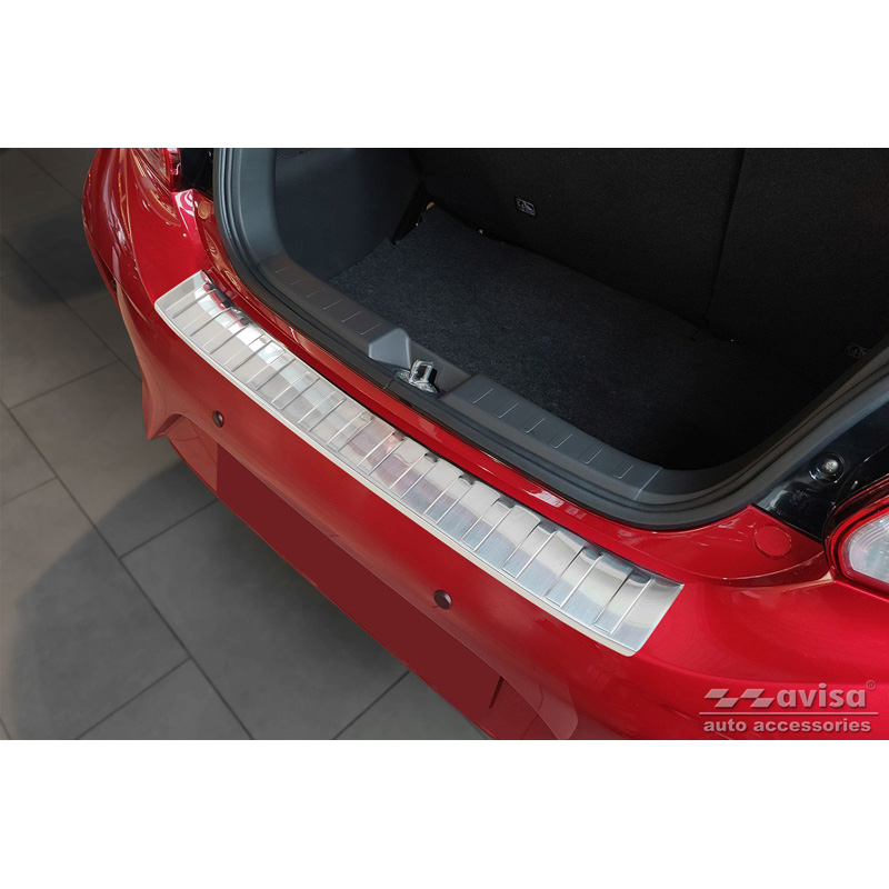 Protection de seuil arrière inox sur mesure pour Mitsubishi Space Star Facelift 2020- 'Ribs'