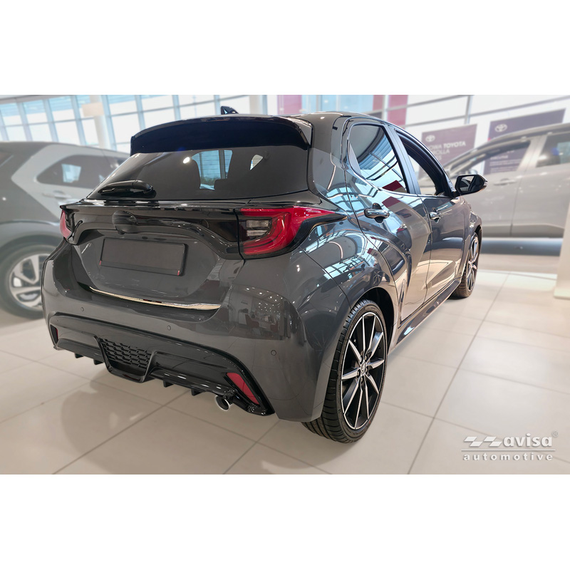 Avisa Revêtement d'habillage du hayon du coffre inox Chrome sur mesure pour Toyota Yaris (P21) 2020-2024 & Facelift 2024-