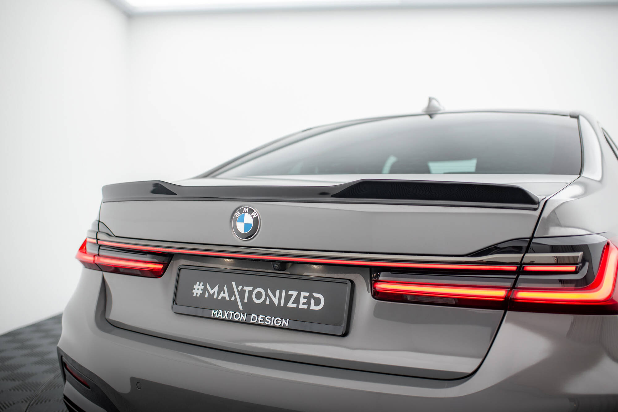 Bodykit passend voor BMW 7 G11 M-pack Facelift Glans zwart