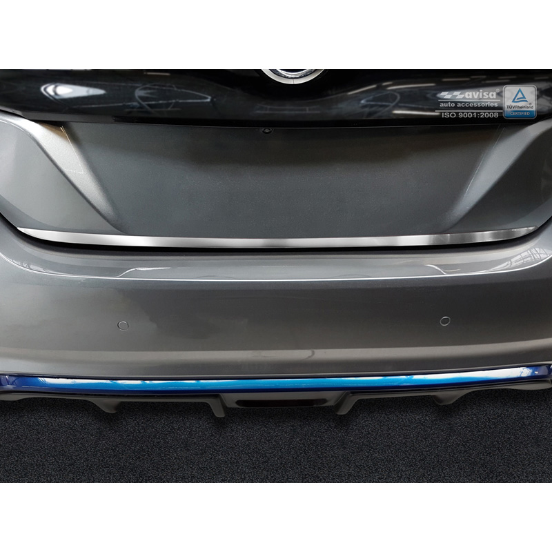 Baguette enjolivante coffre arrière inox sur mesure pour Nissan Leaf II 2017-