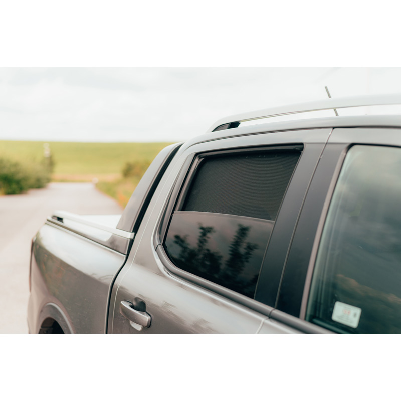 Set de Car Shades sur mesure pour Volkswagen Amarok 4 portes 2024- (4-pièces)