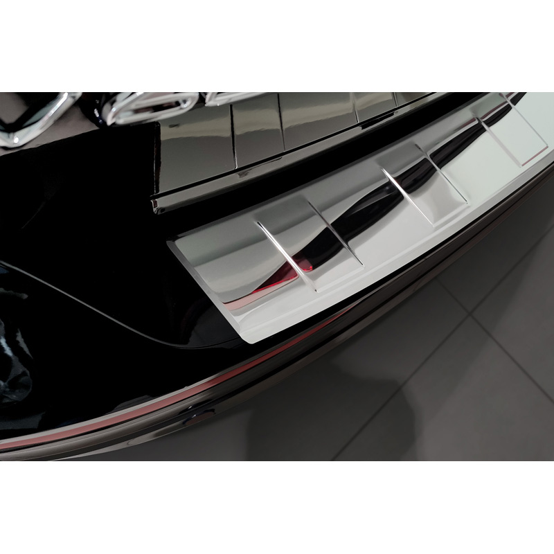Protection de seuil arrière inox Chrome sur mesure pour Volvo V60 II / V60 II Cross Country 2018- & V60 II Plug- In Hybrid / R-Design 2019- 'Ribs'