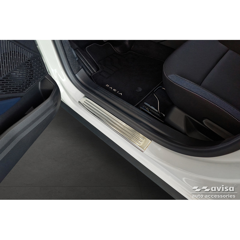 Seuils de portes inoxydable sur mesure pour Dacia Duster III 2024- 'Lines' - 4-pièces