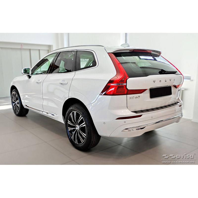 Protection de seuil arrière inox noir sur mesure pour Volvo XC60 II 2017-2021 & Facelift 2021- (incl. R-Design) 'STRONG EDITION'