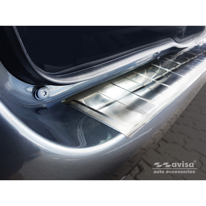 Protection de seuil arrière inox sur mesure pour Mercedes Vito & Classe-V 2014-2019 & Facelift 2019- 'Ribs' (Version longue)