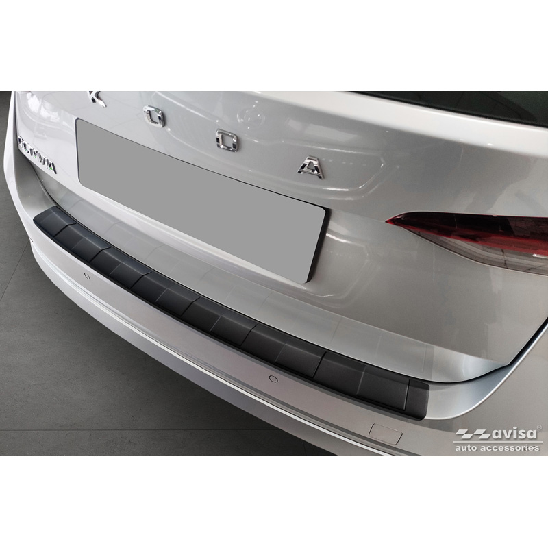 Protection de seuil arrière inox noir mat sur mesure pour Skoda Octavia Combi (NX5) incl. RS 2020-2024 & FL 2024- 'Ribs'