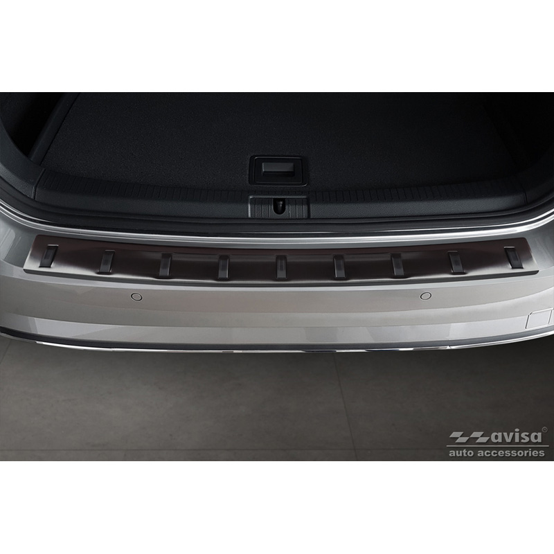 Protection de seuil arrière inox noir sur mesure pour Volkswagen Golf VII Variant Facelift 2017-2019 (incl. R-Line) 'STRONG EDITION'