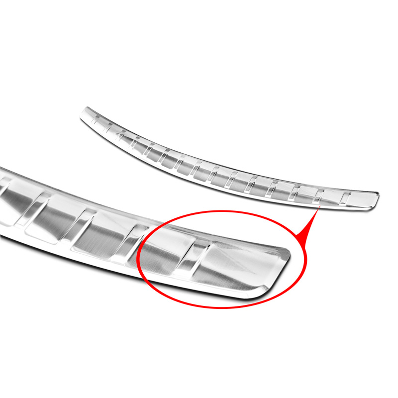 Protection de seuil arrière inox sur mesure pour Mercedes Classe-C W205 Sedan 2014-2019 & 2019-2021 'Ribs'