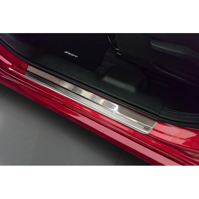 Avisa Seuils de portes inoxydable sur mesure pour Suzuki Swift VI 2024- 'Lines' - 4-pièces