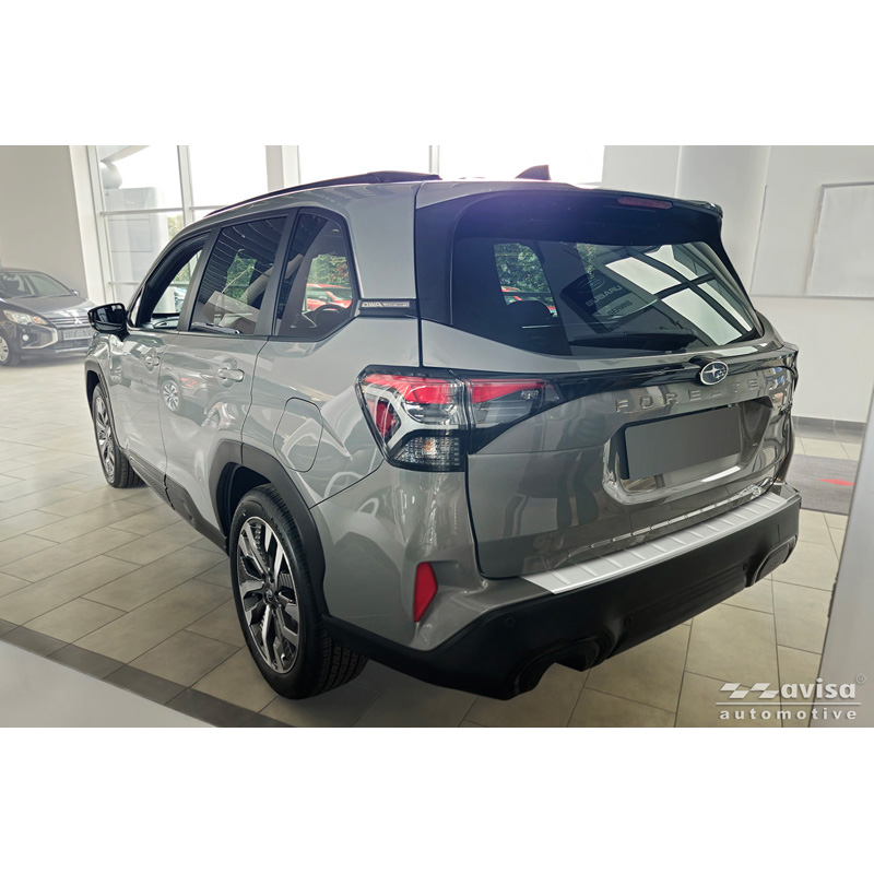 Avisa Protection de seuil arrière inox thermolaqué sur mesure pour Subaru Forester (SL) 2025- 'Soft Silver'