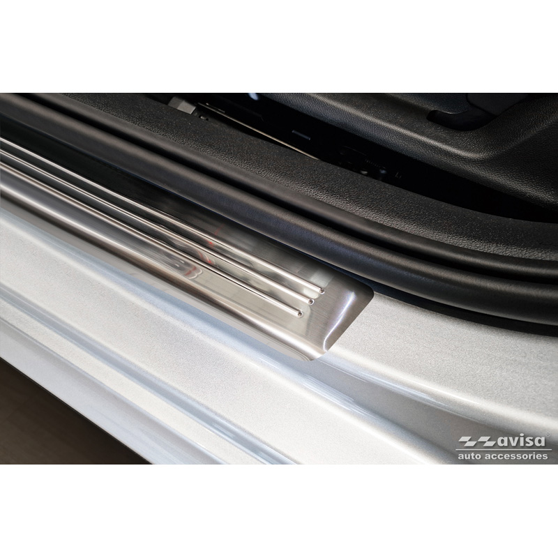 Seuils de portes inox sur mesure pour Skoda Kamiq (NW4) 2019-2024 & FL 2024- 'Lines' - 4-pièces