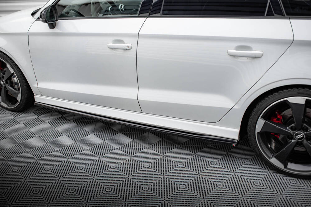 Zijskirts Diffusers Audi RS3 8V FL Sedan Glanzend Zwart V.2