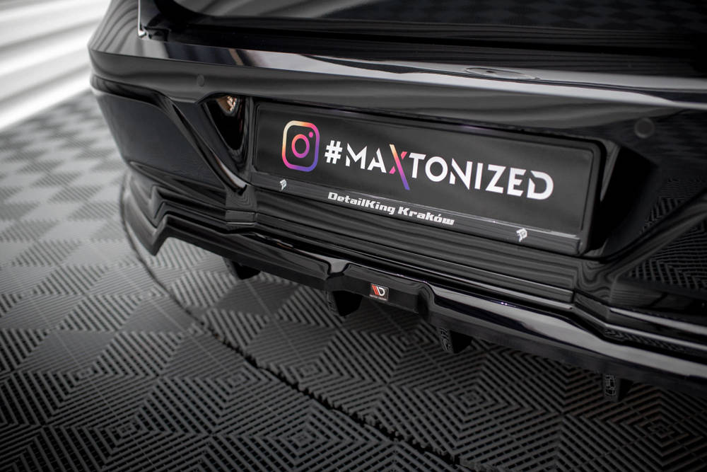 Diffuser BMW 7 Serie G70 M Pakket Maxton Glans Zwart