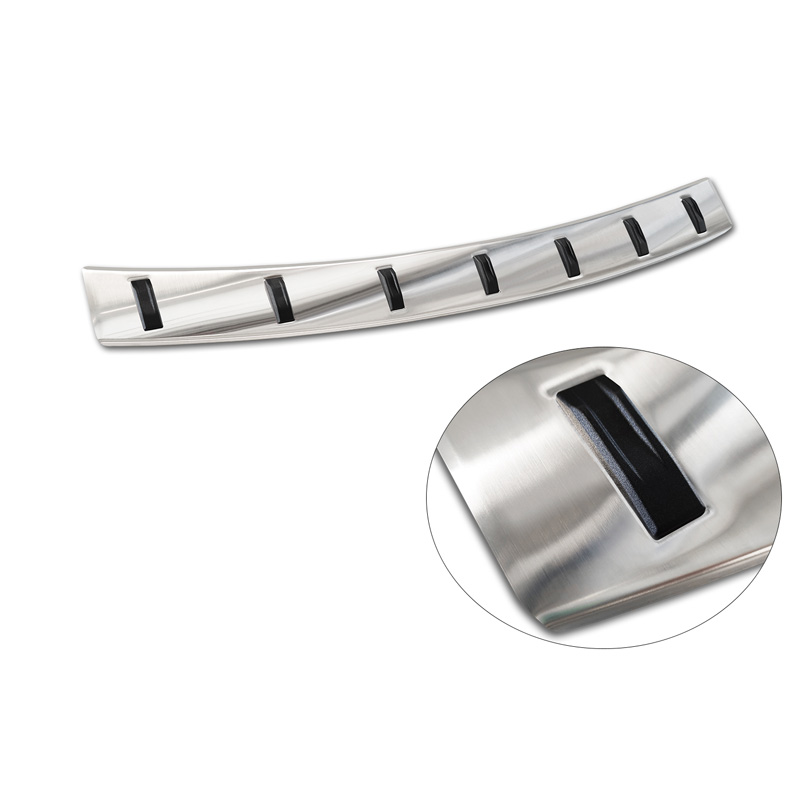 Protection de seuil arrière inox sur mesure pour Skoda Fabia III Combi 2014-2018 'STRONG EDITION'