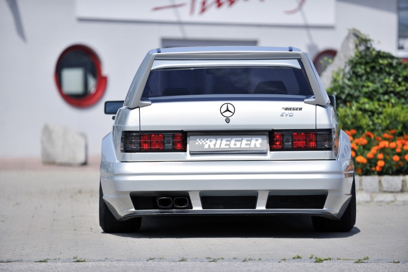 Achterbumper breedbouw ll Mercedes W201 Rieger(Polyester)