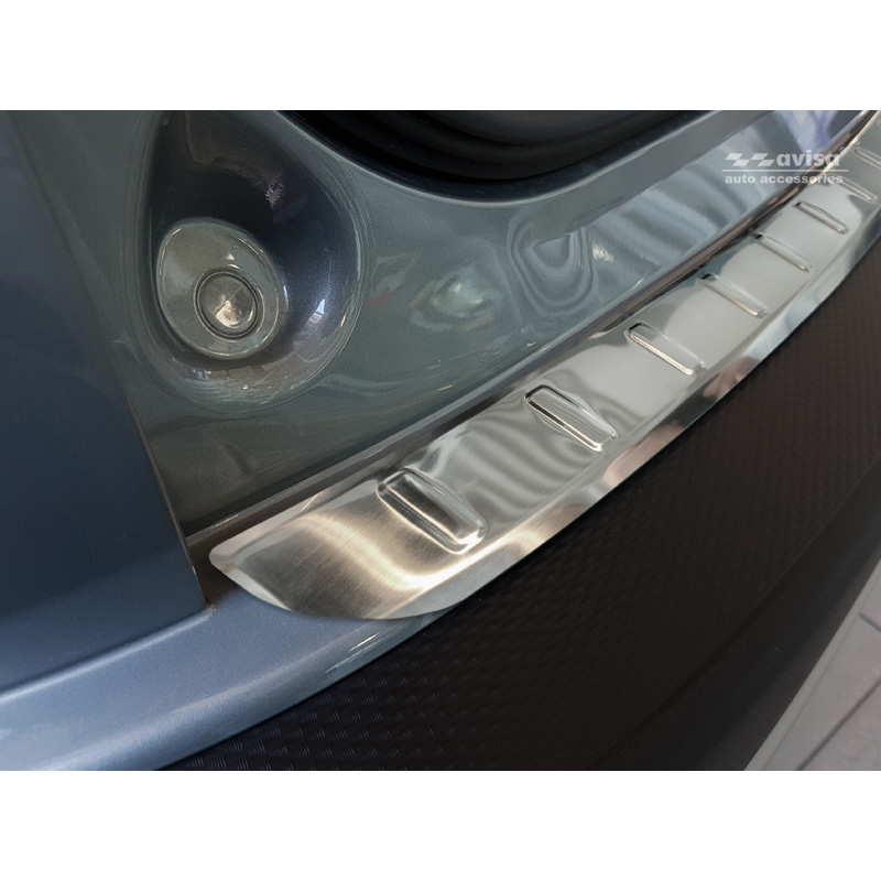 Protection de seuil arrière inox sur mesure pour Ford Kuga III Titanium/Trend/Cool+Connect/Hybrid 2019-2024 & FL 2024- excl. ST-Line 'Ribs'