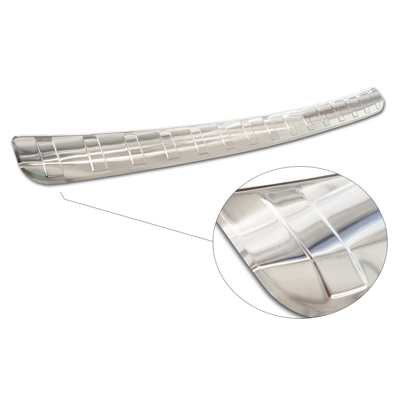 Protection de seuil arrière inox sur mesure pour Mercedes Classe-GLA II H247 2020- 'Ribs'