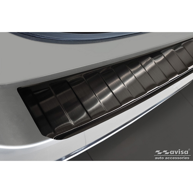 Protection de seuil arrière inox noir sur mesure pour Toyota Corolla XII Combi 2019- (incl. GR Sport) & Suzuki Swace Combi 2020- 'Ribs'
