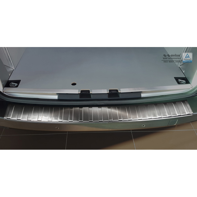 Protection de seuil arrière inox sur mesure pour Citroën Jumpy & Peugeot Expert 2016- 'Ribs' (pare-chocs sans peinture)