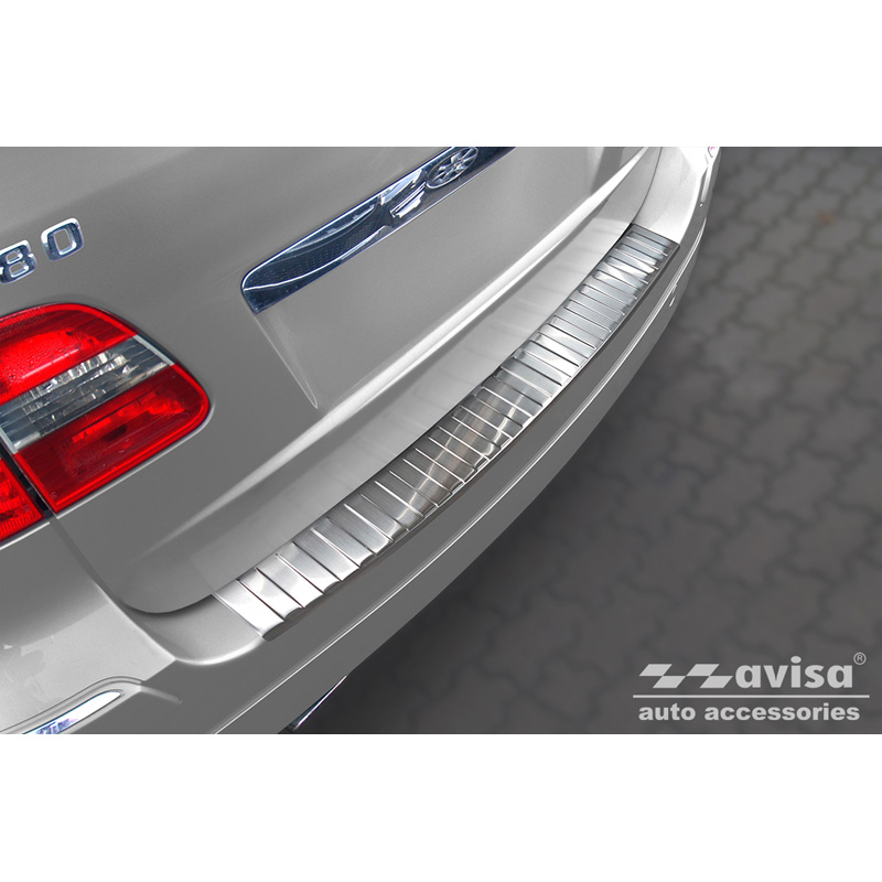 Protection de seuil arrière inox sur mesure pour Mercedes Classe-B W245 2005-2008 'Ribs'