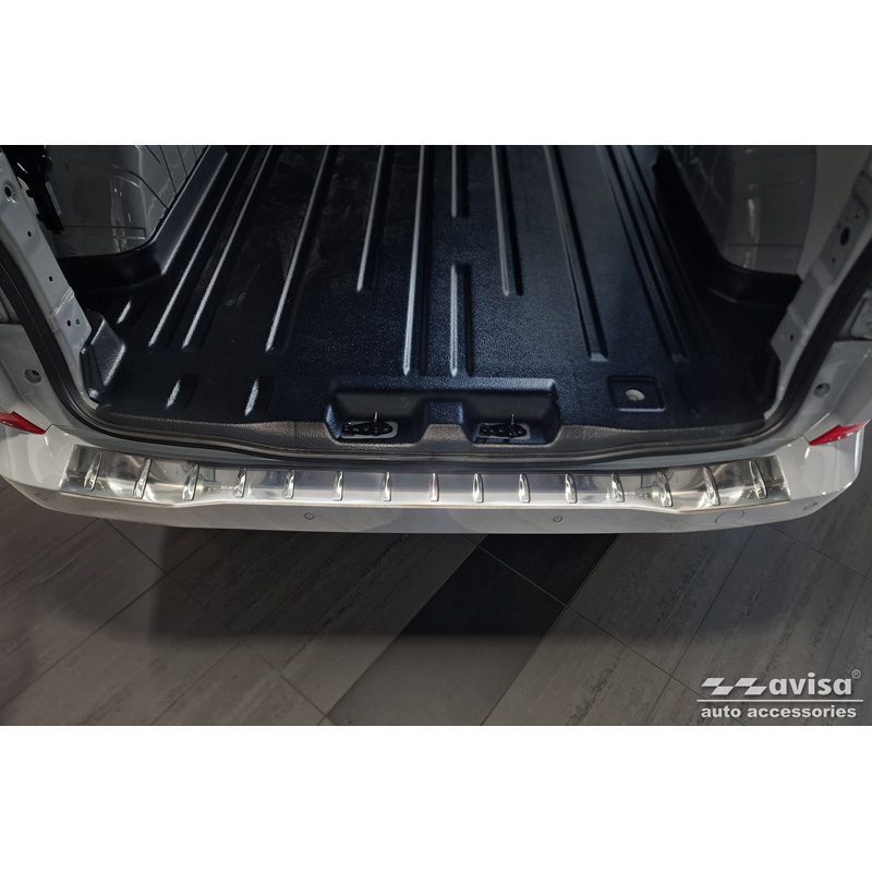 Protection de seuil arrière inox sur mesure pour Ford Transit Custom & Tourneo Custom (V710) 2023- / Volkswagen Transporter T7 2024- 'Ribs'