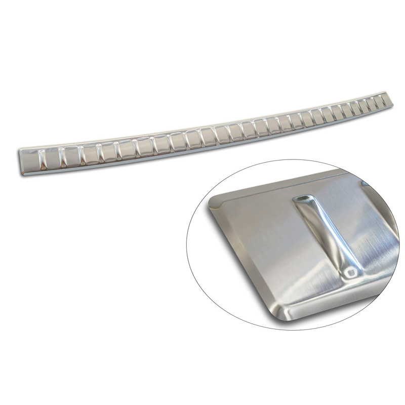 Avisa Protection de seuil arrière inox sur mesure pour Peugeot 5008 III 2024- 'Ribs'